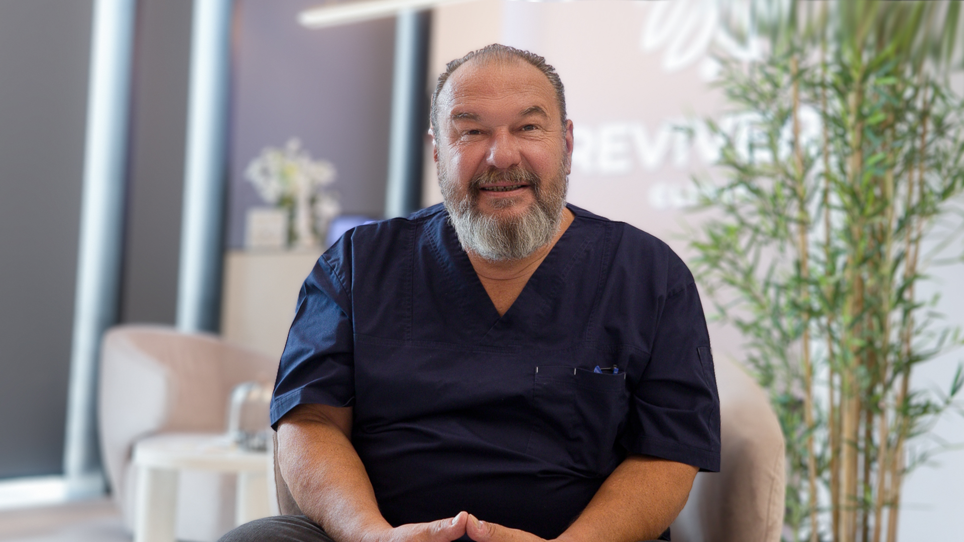 Dr. Marek Vâlcu
